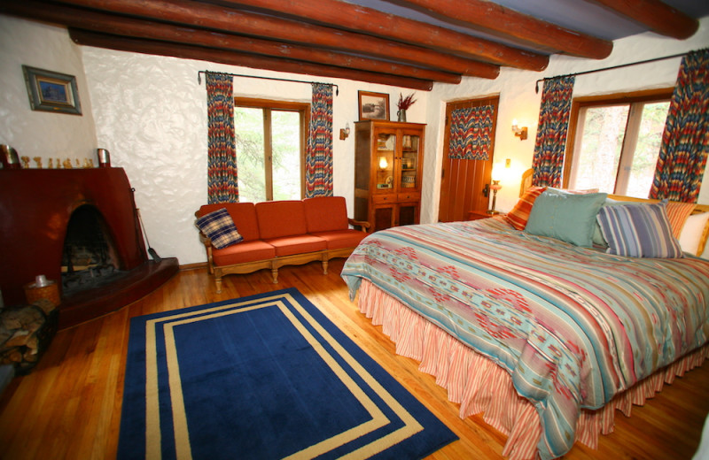 Guest bedroom at Tumbling River Ranch.