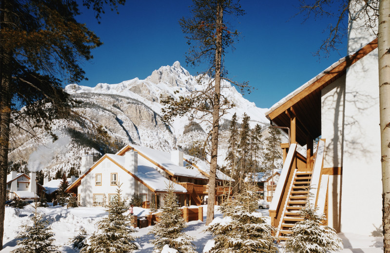 Exterior view of Banff Rocky Mountain Resort.