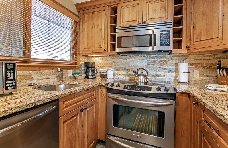 Guest kitchen at Antlers at Vail.