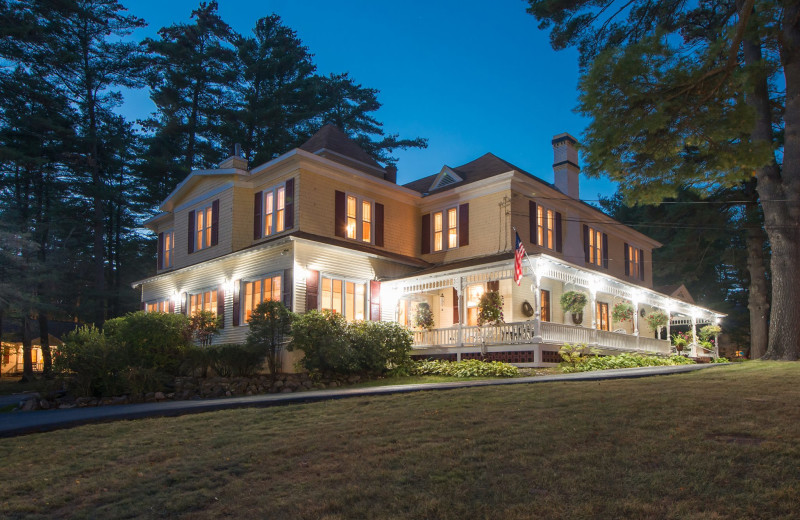 Exterior view of The Lamplight Inn Bed and Breakfast.