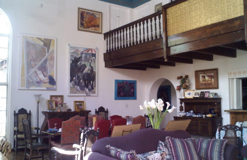 Lobby at Lundeen Inn of the Arts.