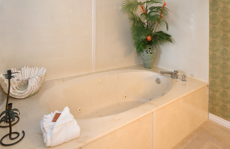 Guest bathroom at Nautilus Condominiums.