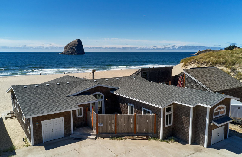 Rental exterior at Kiwanda Coastal Properties.