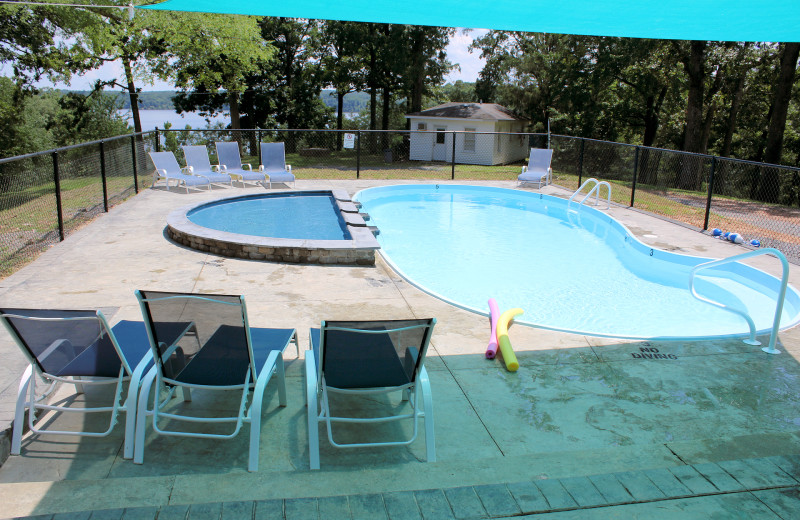 Outdoor pool at Lynnhurst Family Resort.