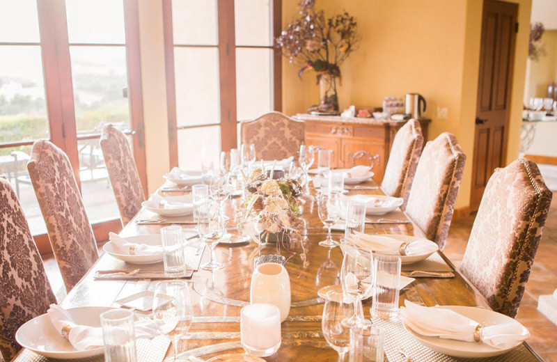 Dining room at Canyon Villa Bed 