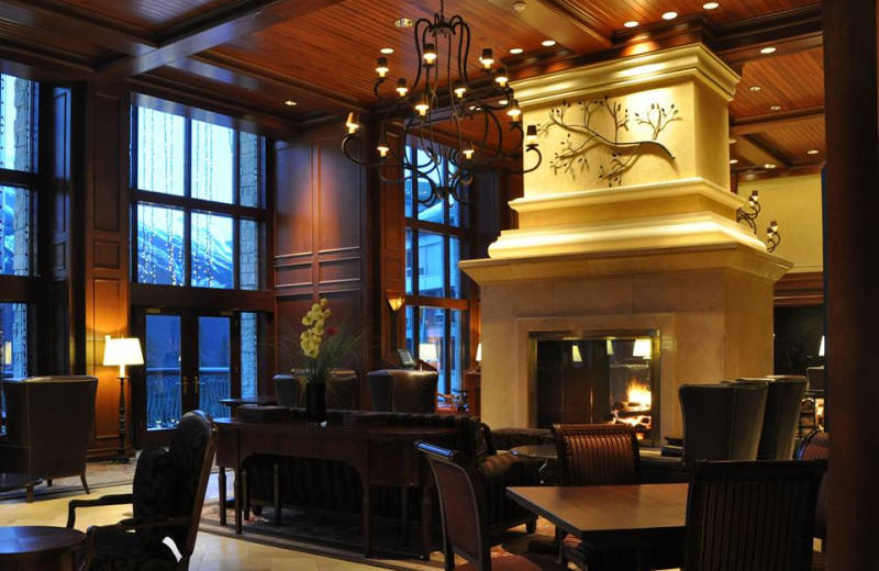 Larkspur Lounge at The Rimrock Resort Hotel