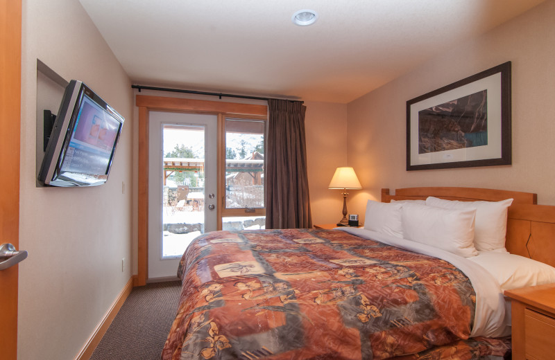 Guest bedroom at Hidden Ridge Resort.