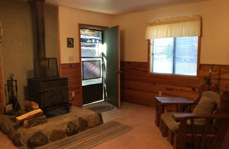 Cabin living room at Bear Paw Lodge.