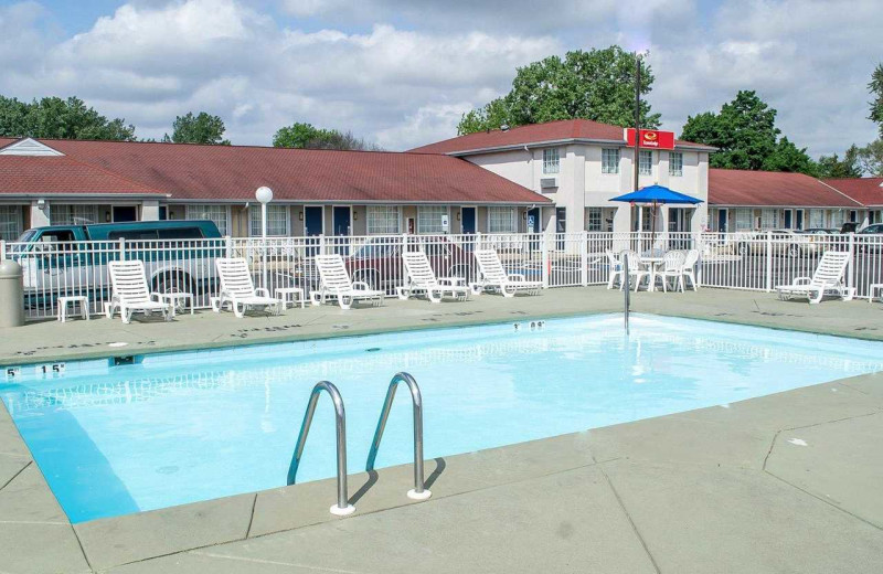 Outdoor pool at Econo Lodge Cedar Point South.