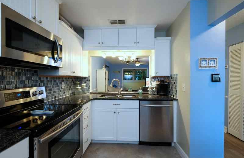 Rental kitchen at beachrentals.mobi. LLC.