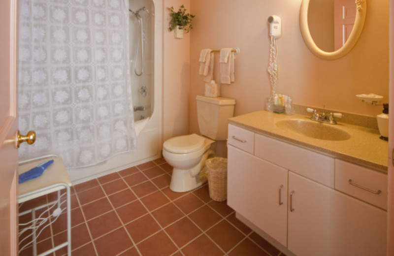 Schoolhouse Suite Bathroom at Chambery Inn