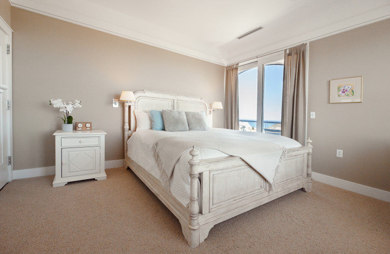 Guest bedroom at Bay Harbor Village Hotel & Conference Center.