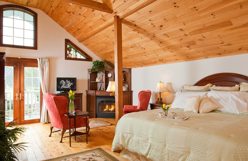 Guest room at Stonecroft Country Inn.