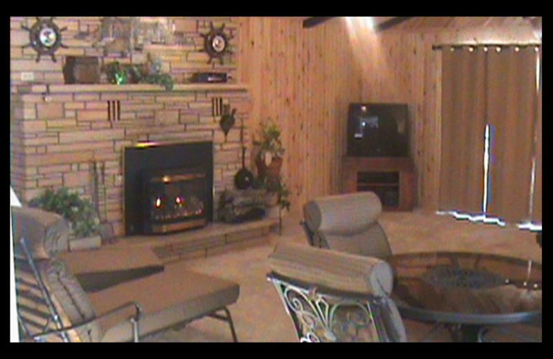 Guest living room at Winter-Sett Resort.