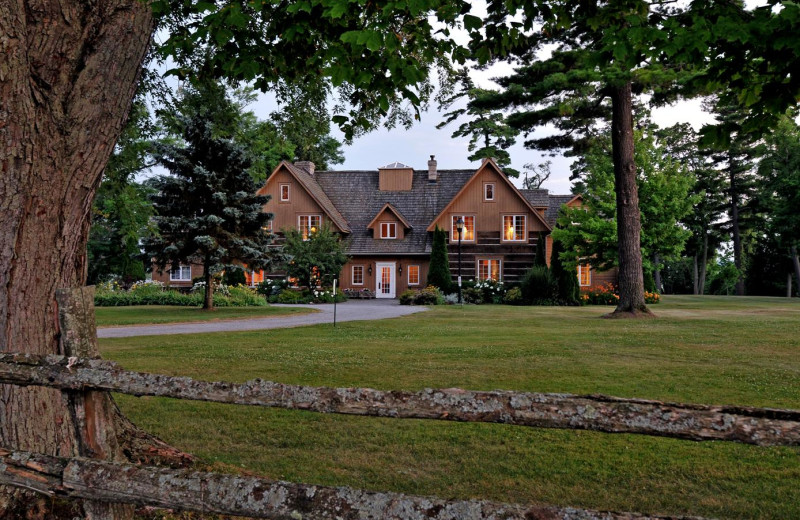 Exterior view of Eganridge Resort, Country Club & Spa.