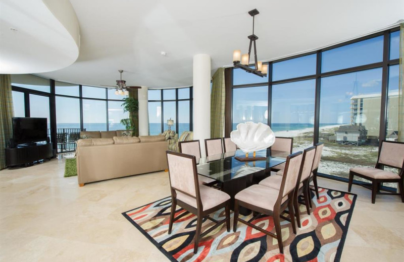 Vacation rental dining room at Luxury Coastal Vacations.