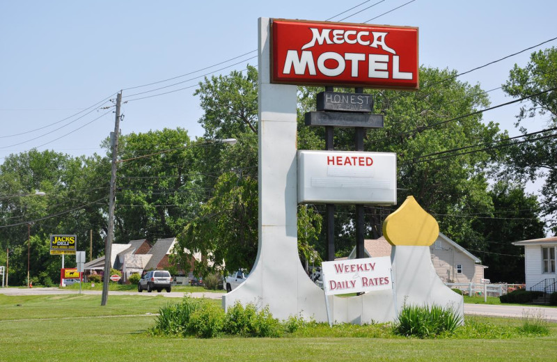 Exterior view of Mecca Motel.