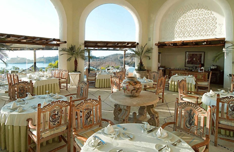 Dining at Huatulco Quinta Real.