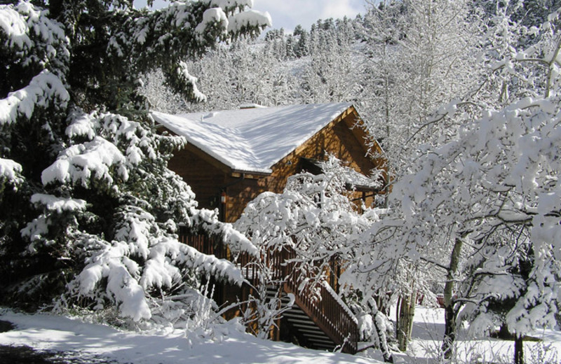 Exterior view at Aspen Winds.