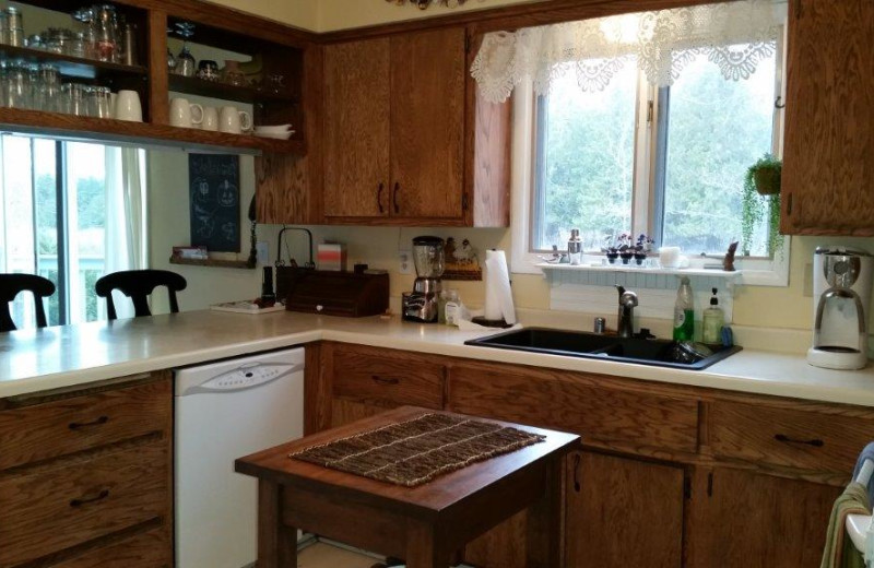 Rental kitchen at Door County Vacancies.