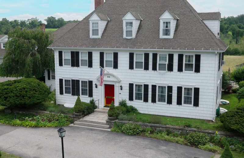 Exterior view of The Inn at Woodstock Hill.