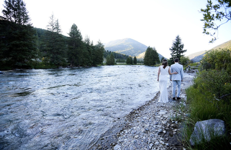 Weddings at 320 Guest Ranch.