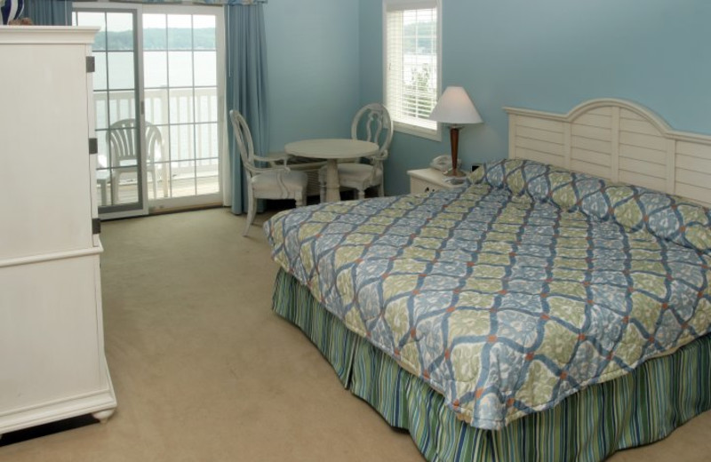 Guest room at Bay Pointe Inn.