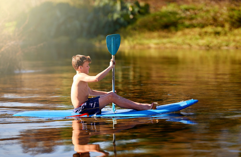 Kayaking at Nitschke's Northern Resort.