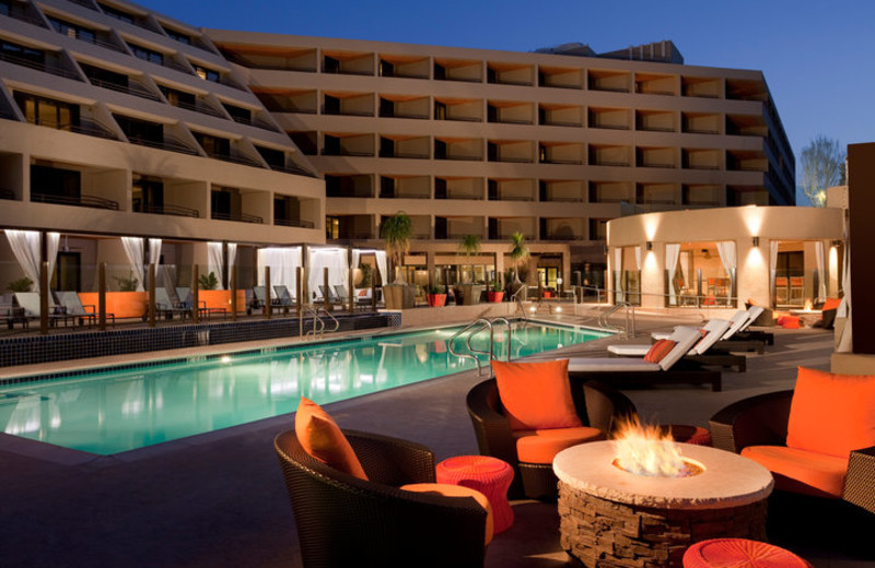 Exterior view of Hyatt Regency Suites - Palm Springs.