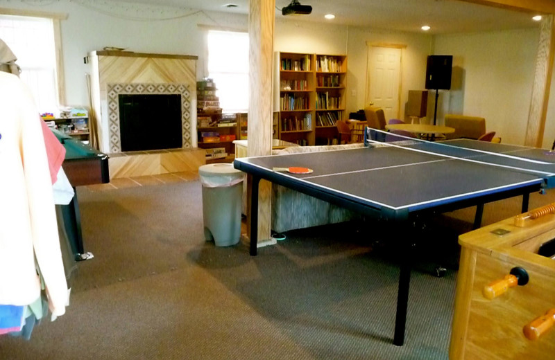 Game room at Anderson's Starlight Bay Resort.