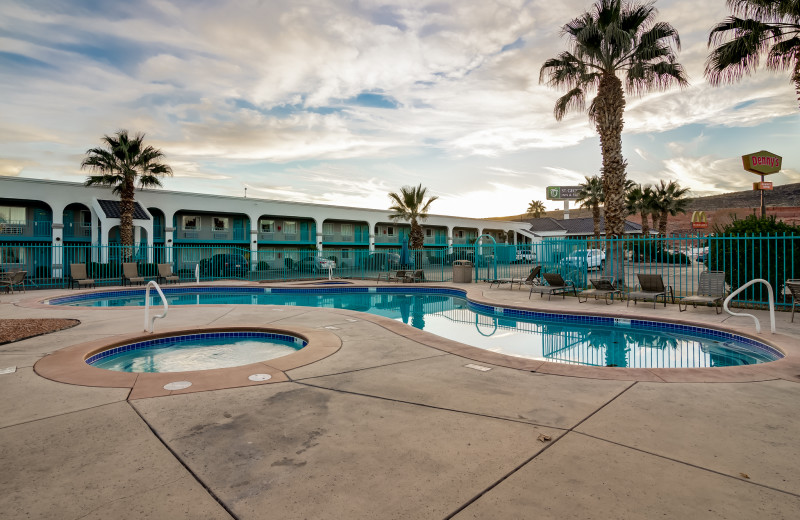 Outdoor pool at St. George Inn.