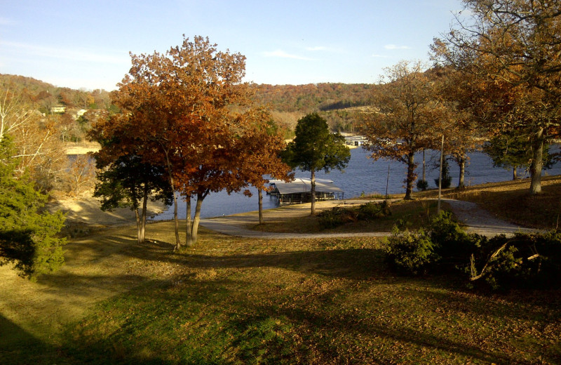 Grounds at White Wing Resort on Table Rock Lake.