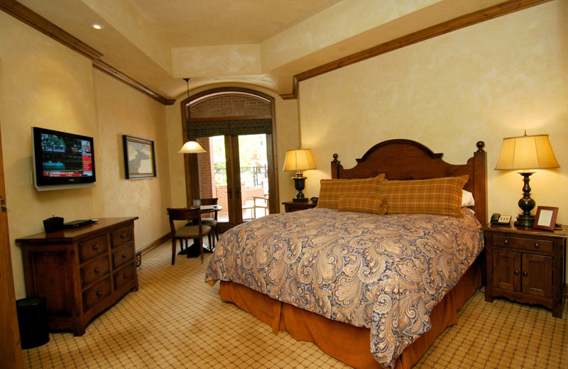 Rental bedroom at Frias Properties of Aspen.