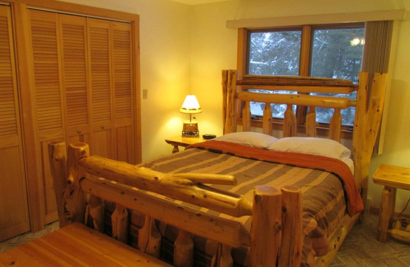 Guest bedroom at Elbow Lake Lodge.