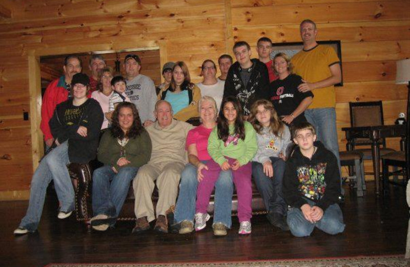 Family reunions at Cabin Fever Vacations.