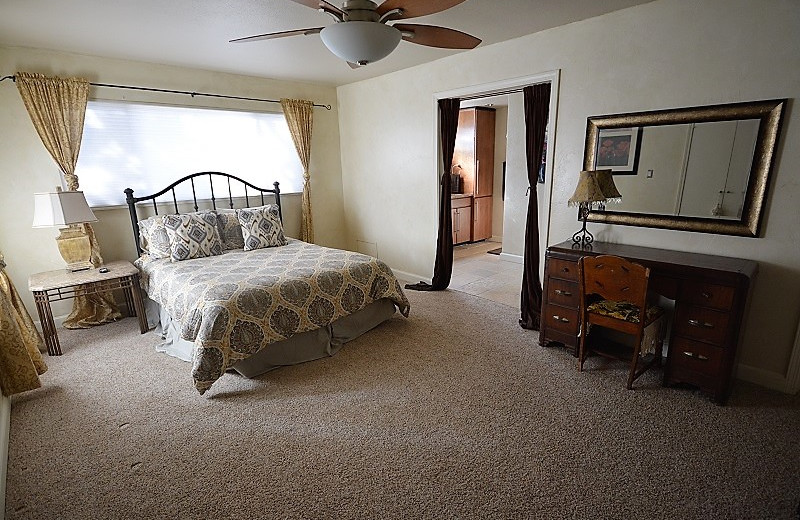 Rental bedroom at Four Seasons Real Estate.