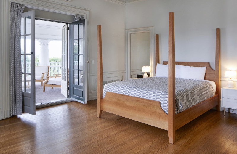 Guest room at Tarrytown House.