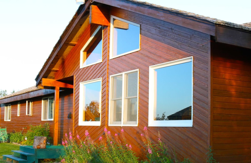 Exterior view of Alaska Rainbow Lodge.