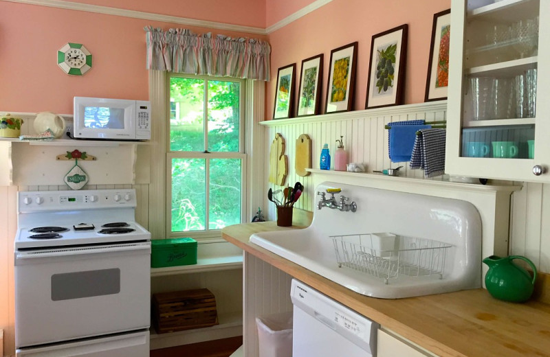 Cottage kitchen at Watervale Inn.