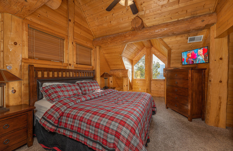 Bedroom at American Patriot Getaways - Grizzly's Den.