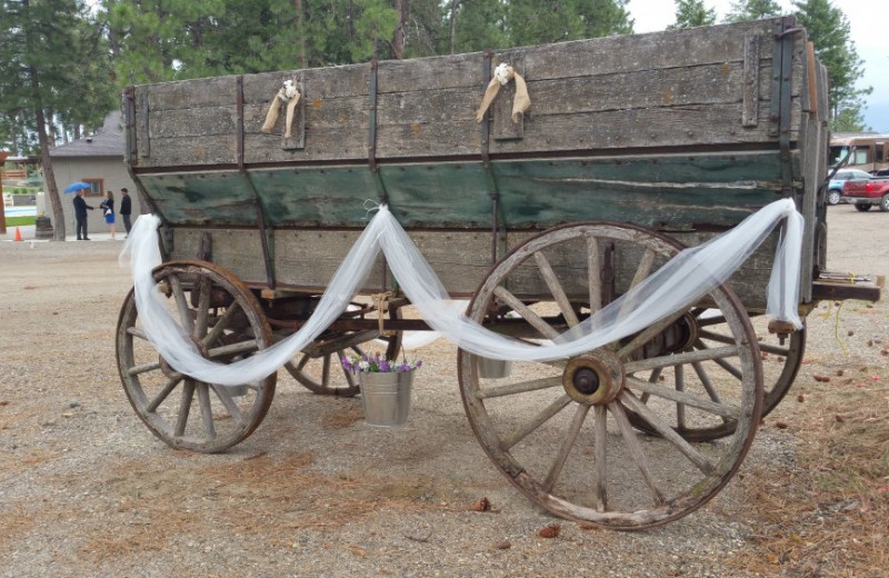 Weddings at Powers Creek Retreat.