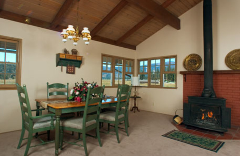 Chalet dining room at Inn Der Bach.