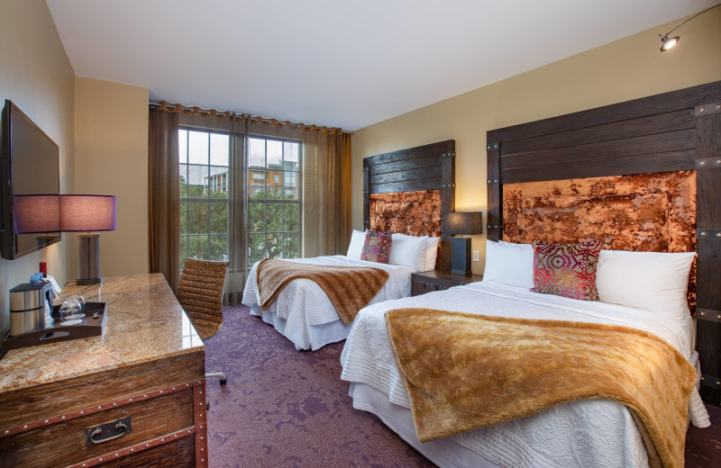 Guest room at The Grand Bohemian Savannah.