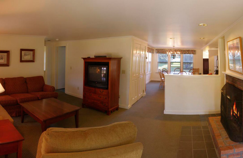 Guest room at Stoweflake Mountain Resort & Spa.