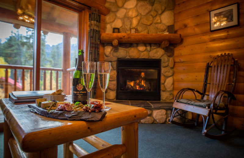 Cabin living room at Baker Creek Mountain Resort.