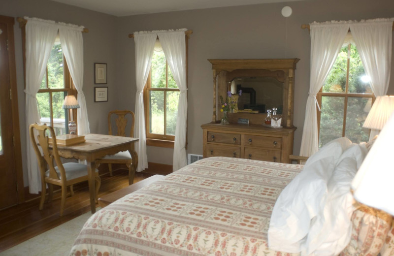 Guest bedroom at Turtleback Farm Inn.