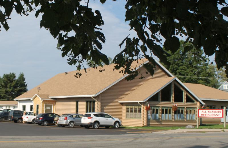 Exterior view of All Season's Inn & Restaurant.