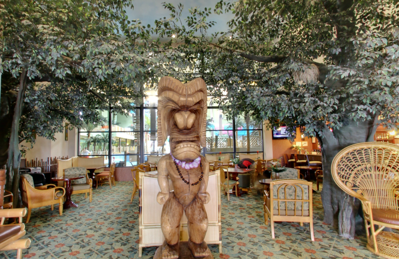 Lobby view at Maui Sands Resort & Indoor Waterpark.