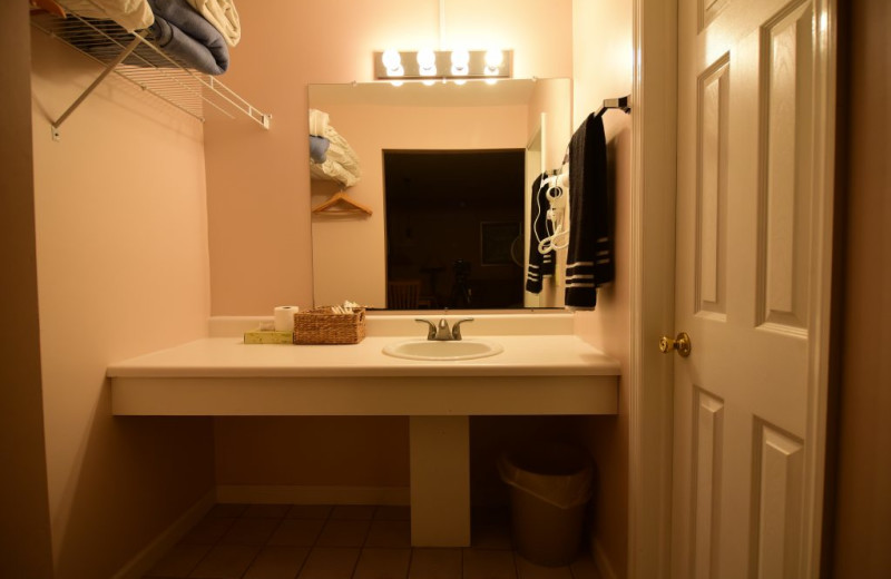 Guest bathroom at The Country Place Resort at Zoom Flume Water Park.