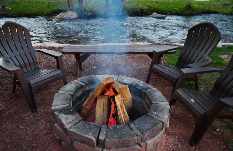 Fire pit at Murphy's River Lodge.